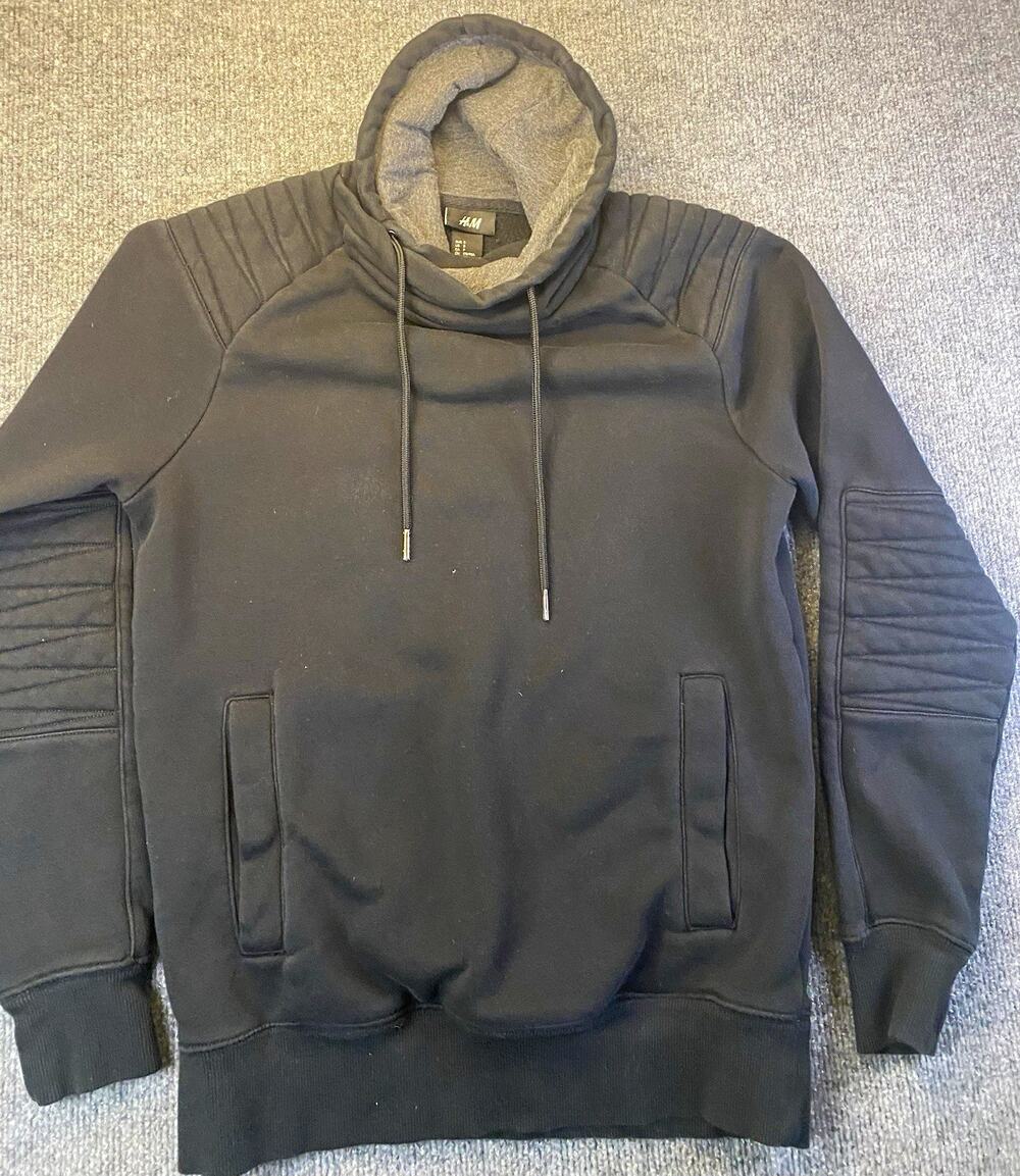 H&M Men’s S Black Pullover Hoodie Fleece Cotton Blend Drawstring Pockets